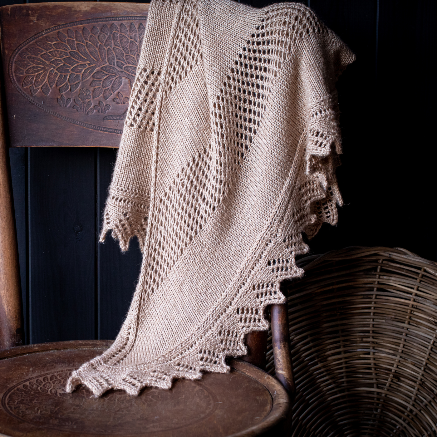 Eternal Sunshine Shawl strikket i Camel/ silke