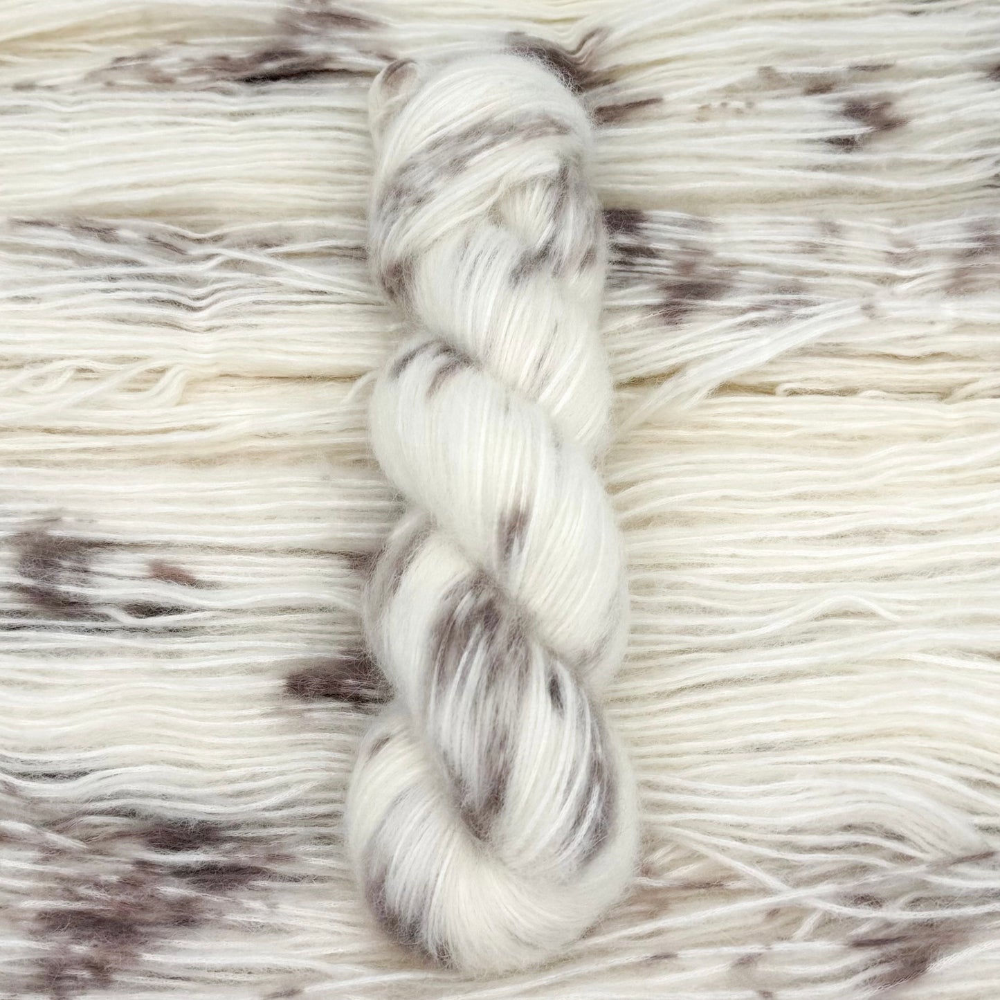 Fluffy Alpakka - Coffee Stains - A Knitters World