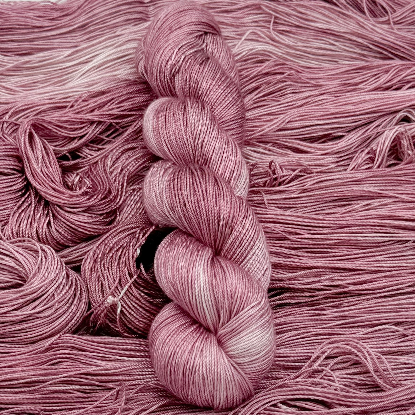 100% Mulberry Silke - Rokoko - A Knitters World